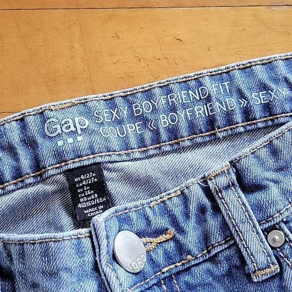 GAP Distressed Blue Jeans Sexy Boyfriend Relaxed Fit Denim 100% Cotton Sz 4 - Picture 5 of 8